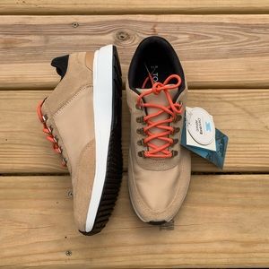 Toms Arroyo Desert Tan Sneakers w7.5
